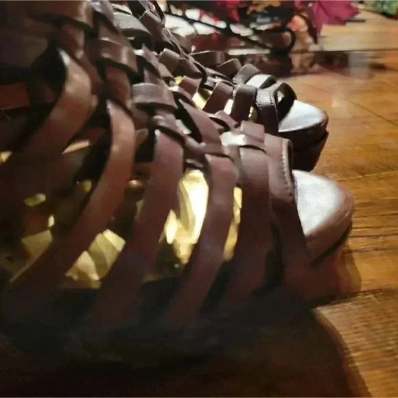 BCB Girls Strappy Wedge Sandals 4" heels Bronze 8B/38 - Picture 7 of 10